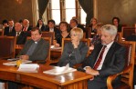 Obecni na konferencji przedstawiciele Pa�stwowej Agencji Rozwi�zywania Problem�w Alkoholowych Krzysztof Brz�zka - Dyrektor oraz Katarzyna �ukowska Z-ca Dyrektora